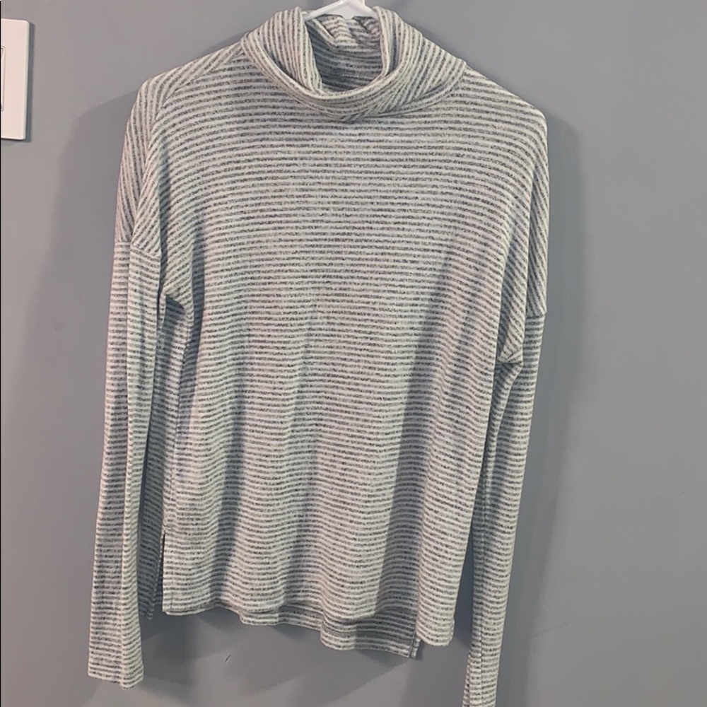 Turtle neck , striped , soft , size XS
